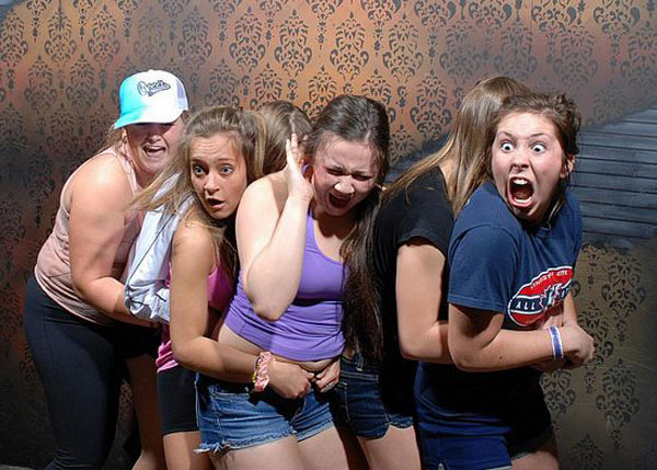 Nightmares Fear Factory, a Haunted House Tour in Niagara Falls, Ontario - funny, scary pics